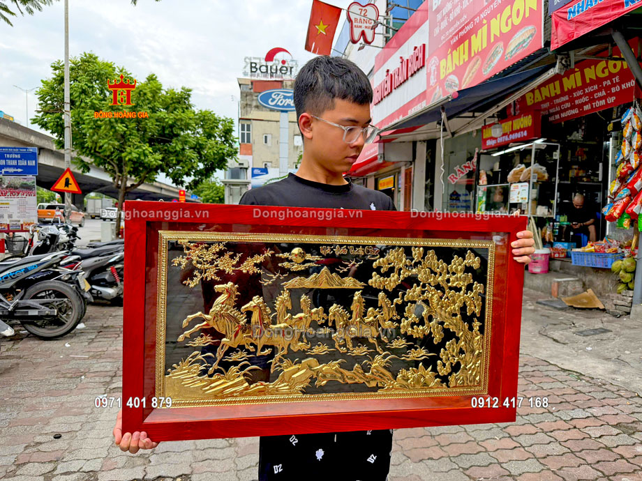 Nguyên liệu chế tác tranh bát mã là đồng tấm loại I cao cấp
